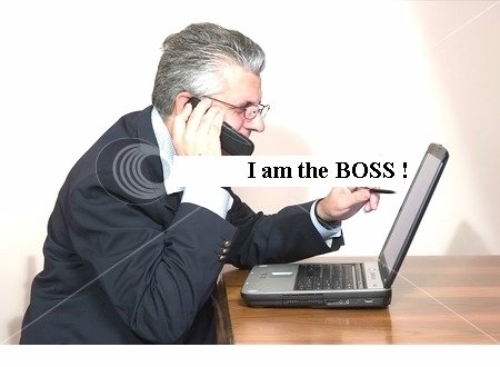 Femeie, office manager- asociata in afaceri imobiliare. 50% din venituri